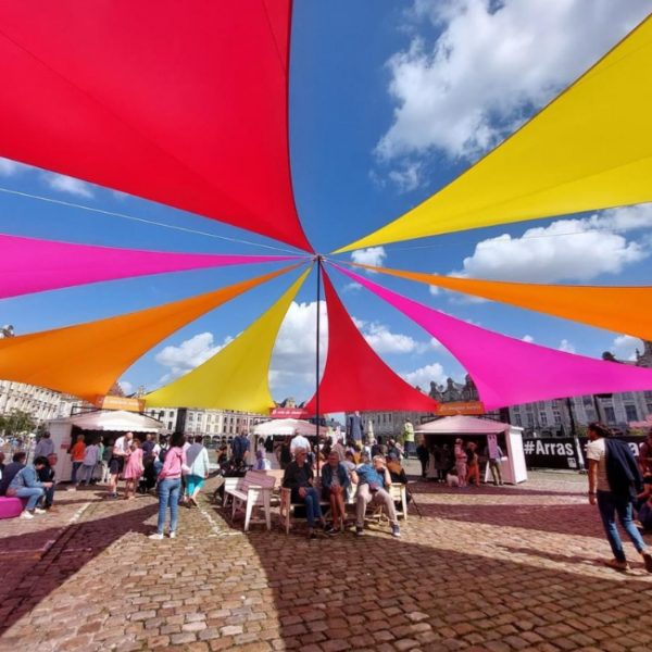 Triangles & Arche décalée sont au rendez-vous pour la fête de l’andouillette à Arras !